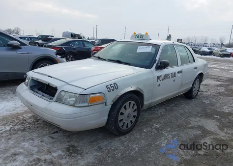 2011 Ford Crown Victoria Police Interceptor z USA, uszkodzony, nr VIN 2FABP7BV9BX181759